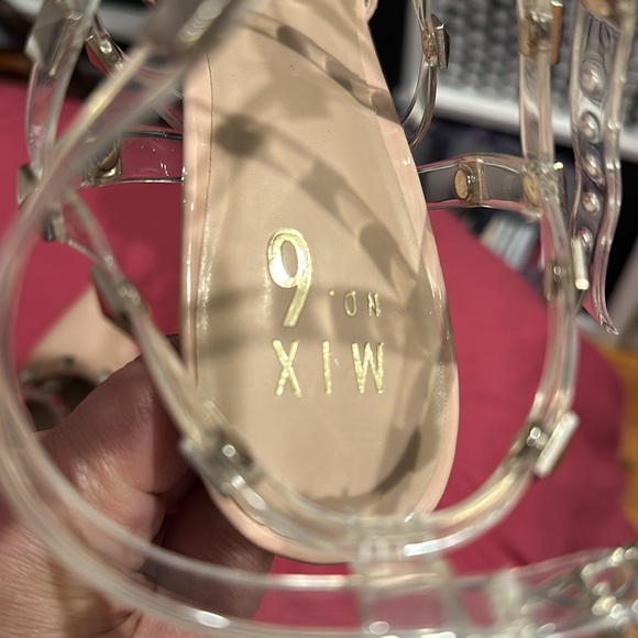 NEW Mix No. 6 High Heels - Picture 4 of 5